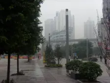 出行方便,轻轨100米,步行街也近