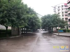 公园边,正规三房,住家装修 和万象汇一条街