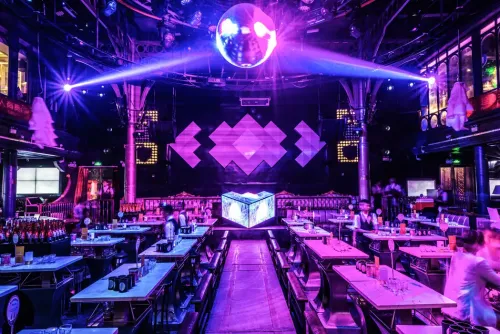 popo club莆堡酒吧设计 喜欢 0 popo club是由深圳新冶组设计顾问有限