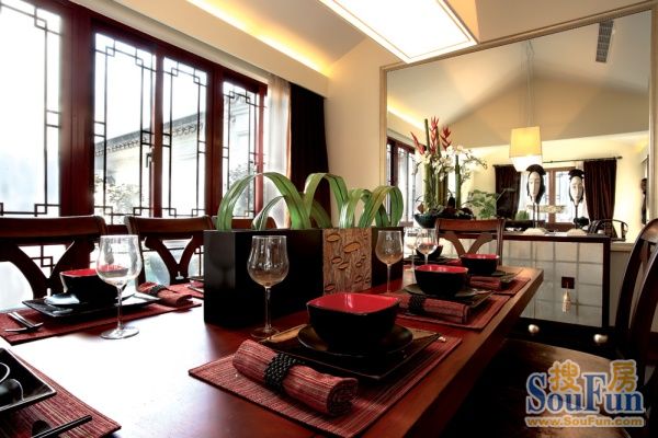 绿地圣罗兰装修设计效果图-香港古兰装饰-东南亚风格-四居室