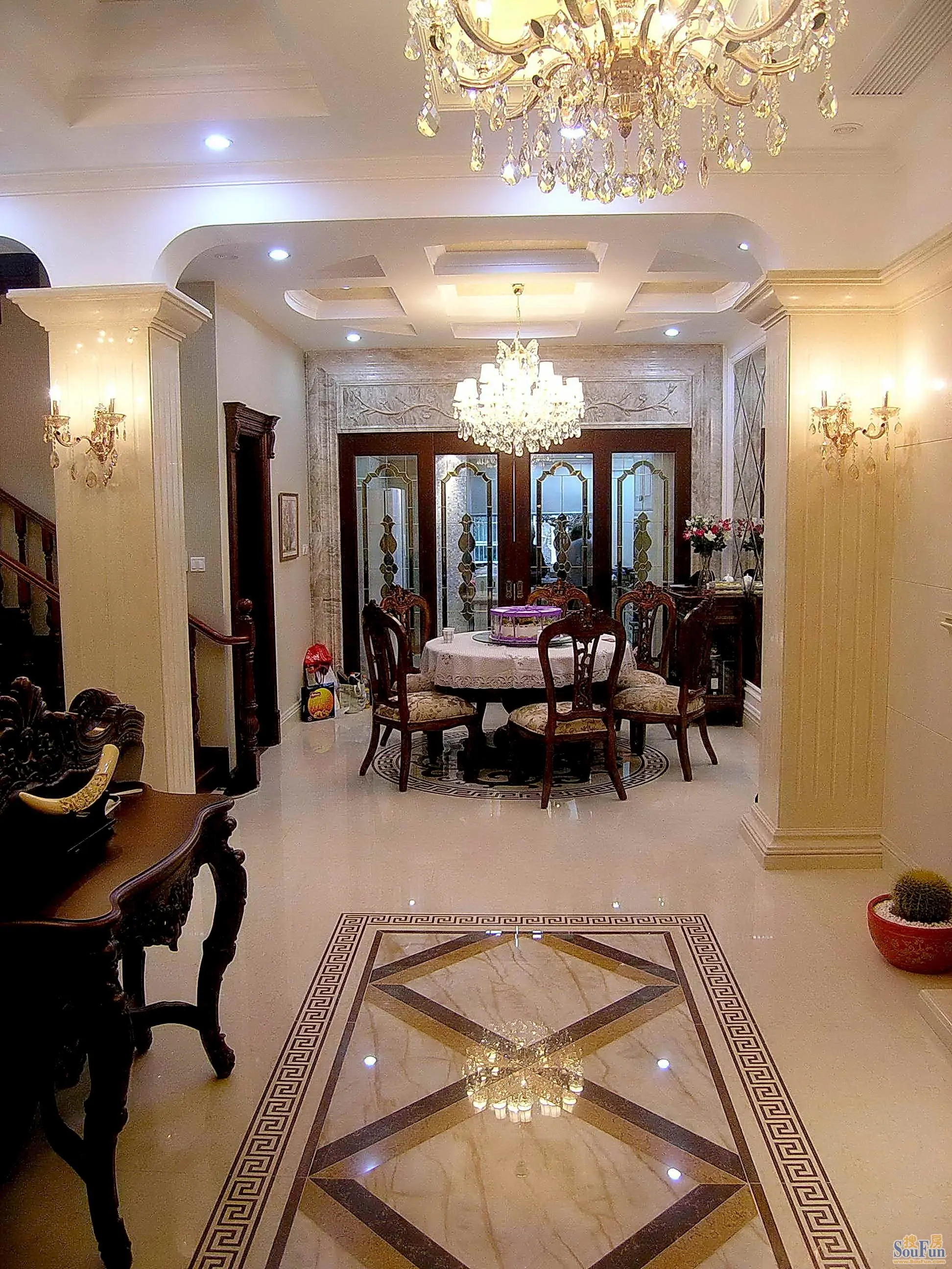 220平7室2厅 西式古典风格装修案例 预算38万元