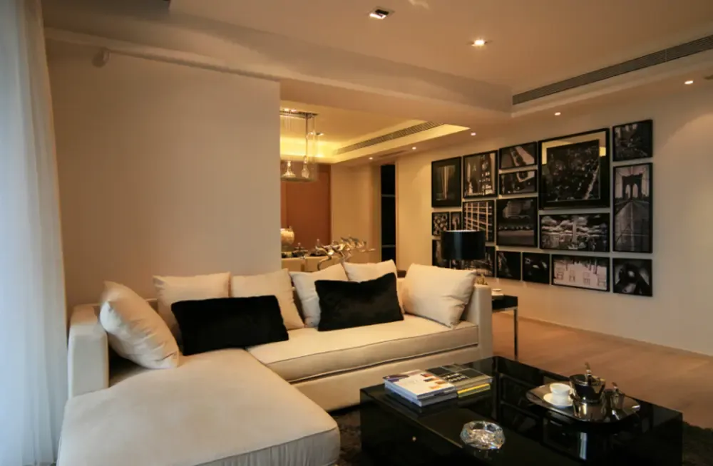 现代简约二居室70平米5.