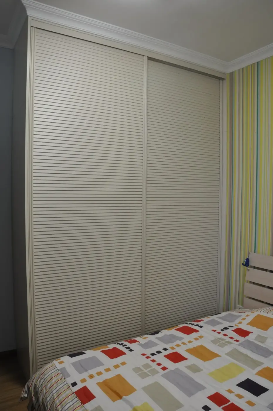 索菲亚经典小百叶移动门